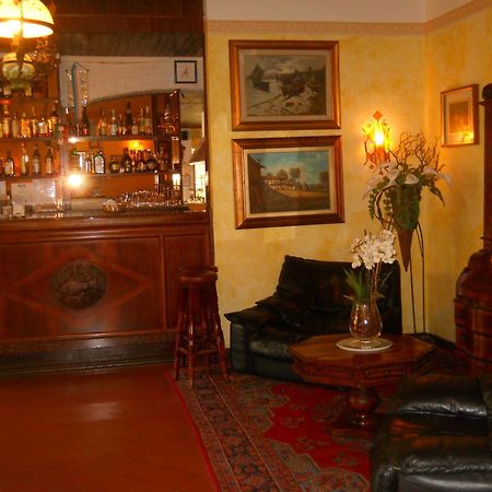 Hotel Il Rustichello Lonato del Garda Exterior foto