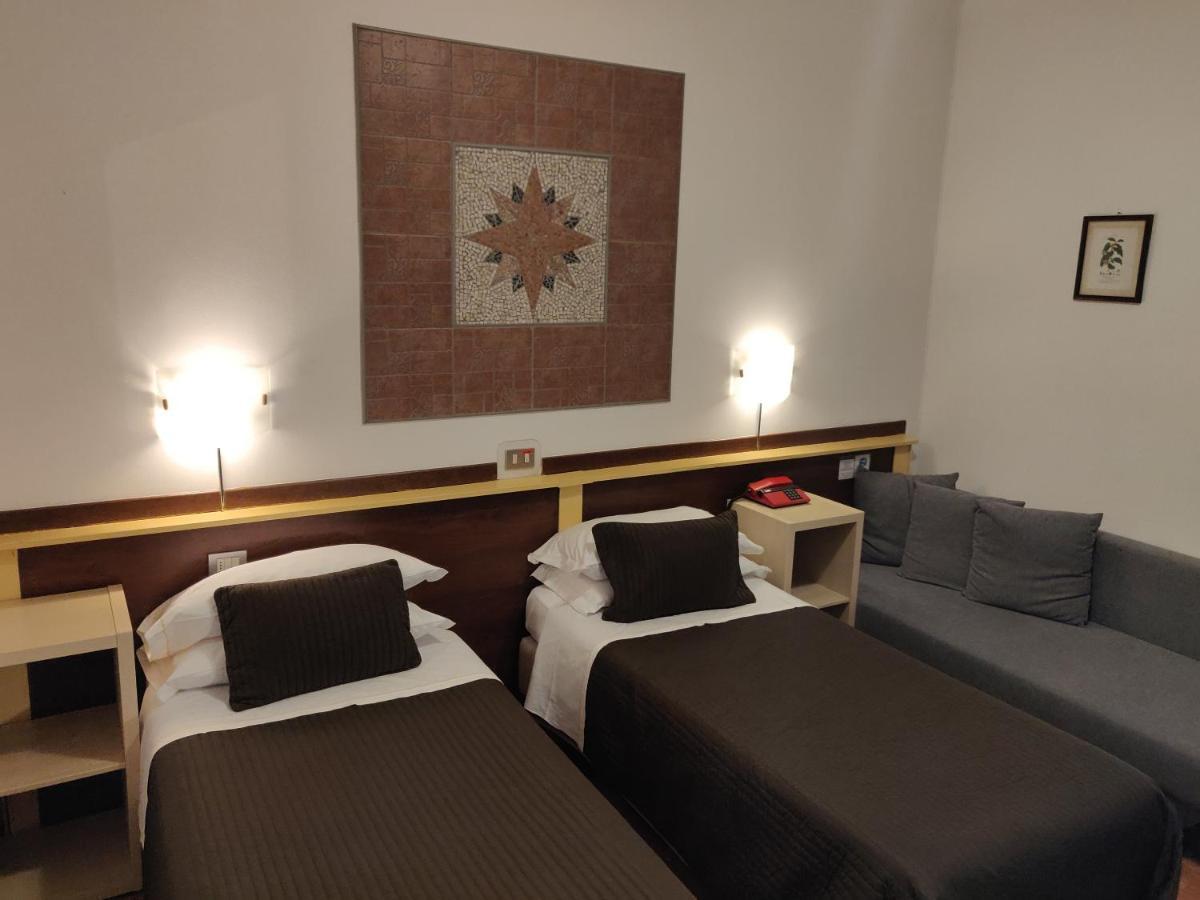 Hotel Il Rustichello Lonato del Garda Exterior foto