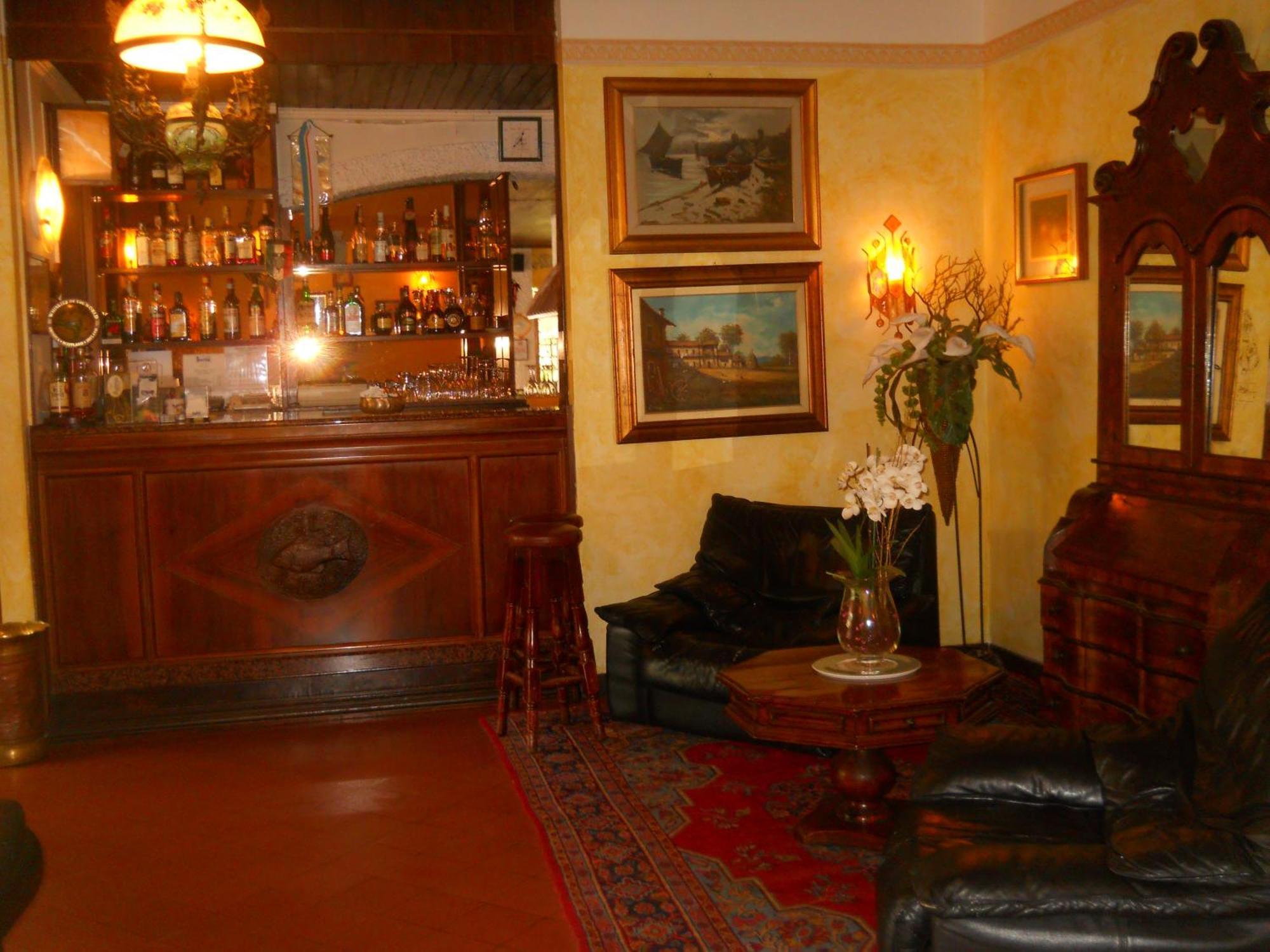 Hotel Il Rustichello Lonato del Garda Exterior foto