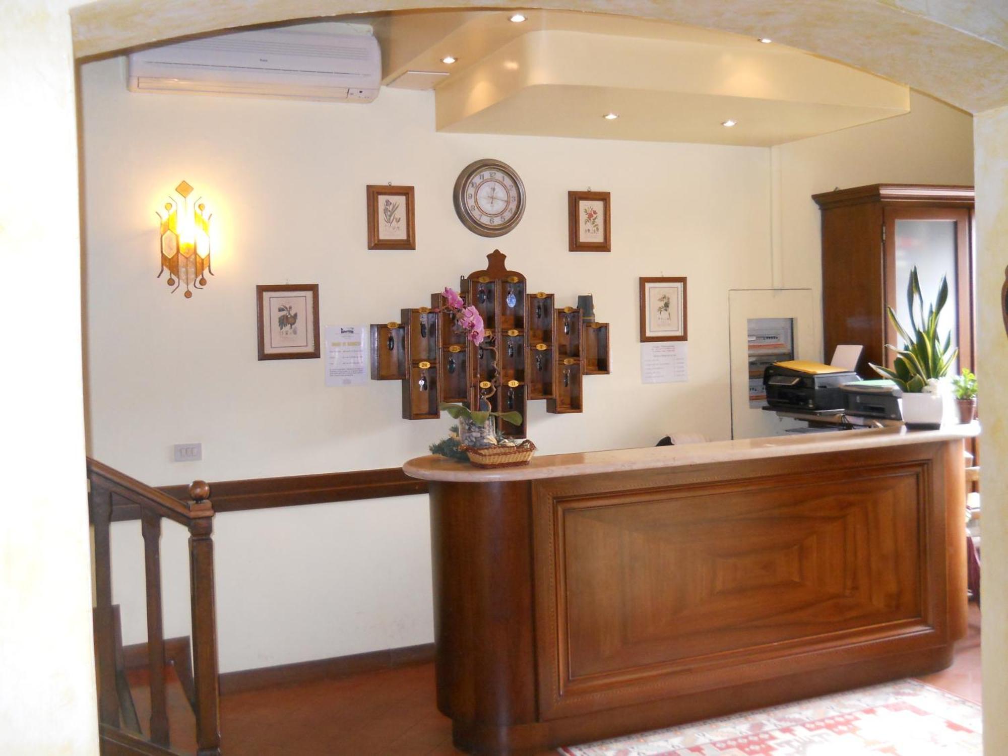 Hotel Il Rustichello Lonato del Garda Exterior foto
